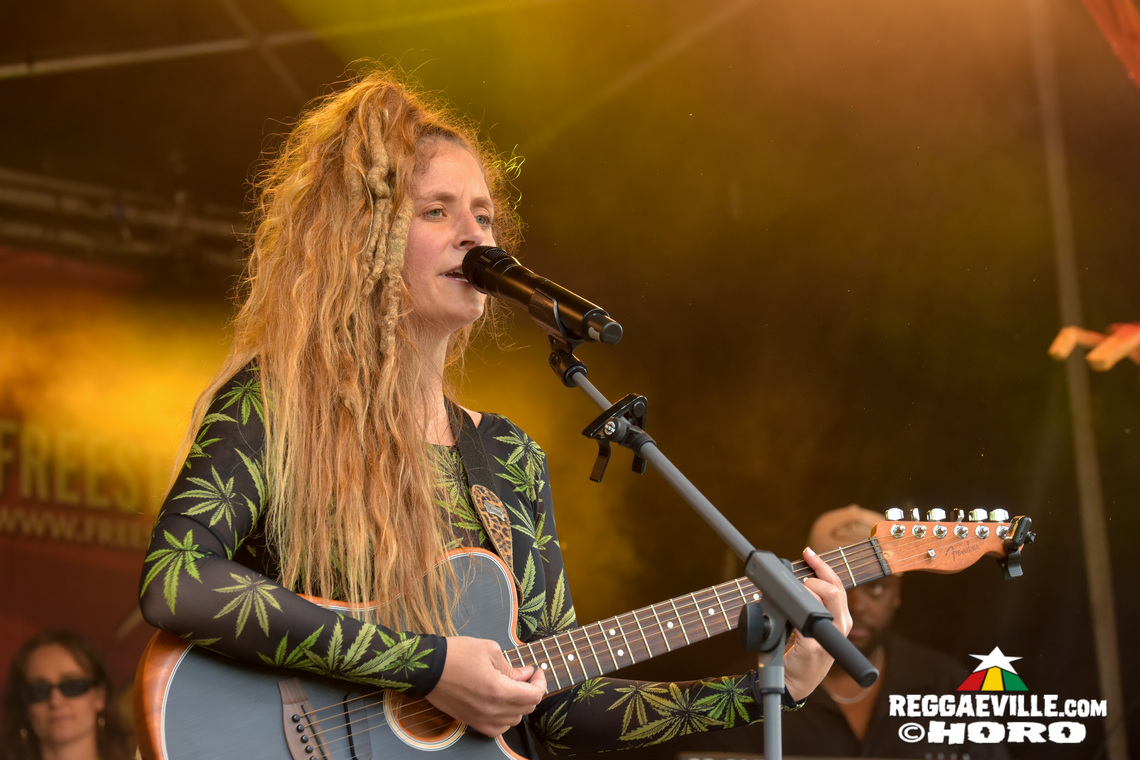 Tòke, Luisa Laakmann, Navigation System