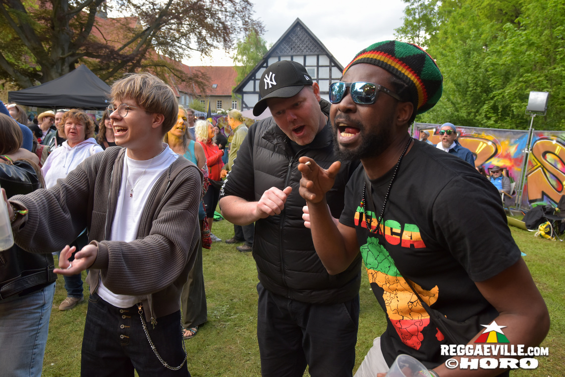 Tòke, Luisa Laakmann, Navigation System