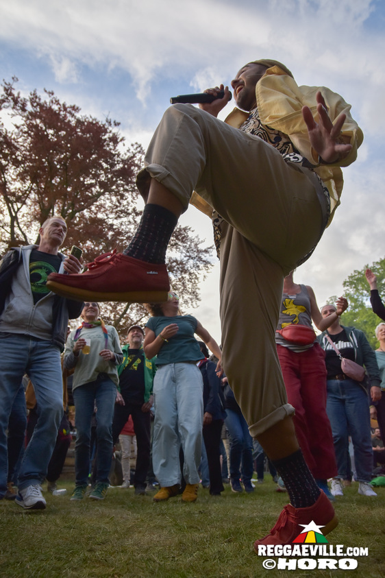 Tòke, Luisa Laakmann, Navigation System