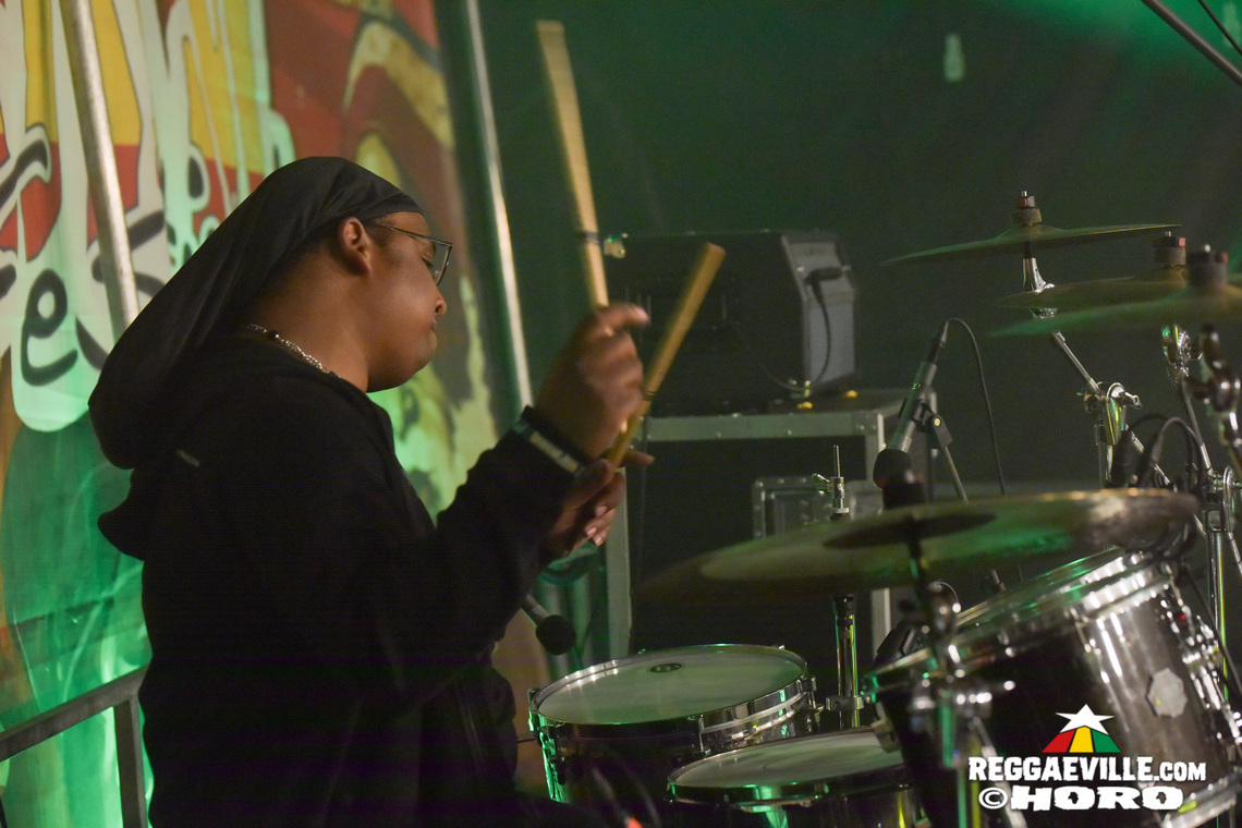 I Wayne, Unstoppable Fyah, INTI