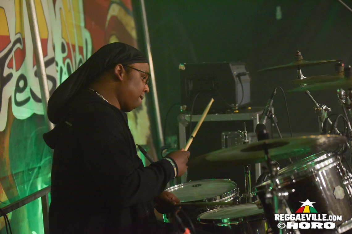 I Wayne, Unstoppable Fyah, INTI