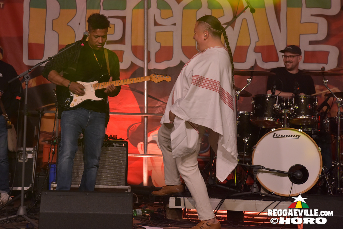 I Wayne, Unstoppable Fyah, INTI