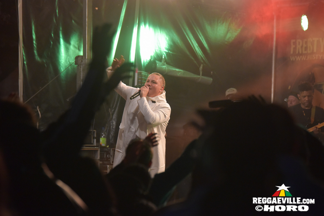 I Wayne, Unstoppable Fyah, INTI