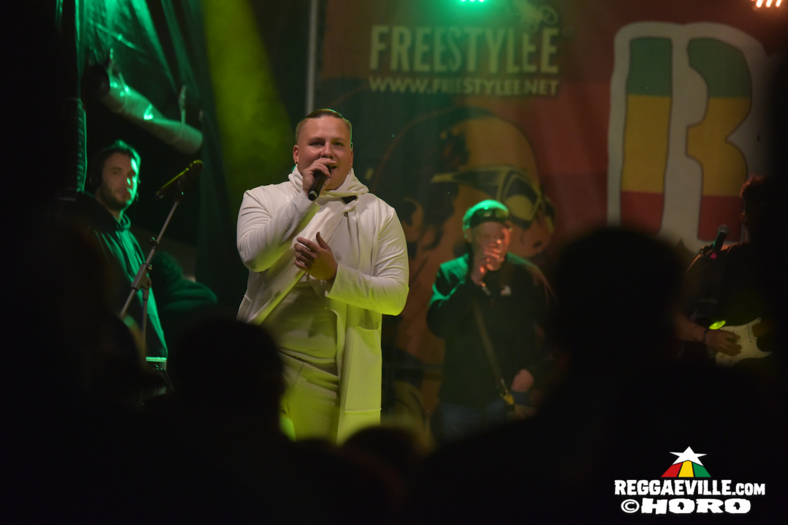 I Wayne, Unstoppable Fyah, INTI