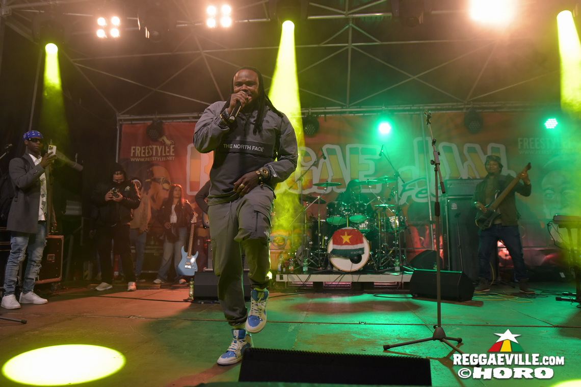 I Wayne, Unstoppable Fyah, INTI