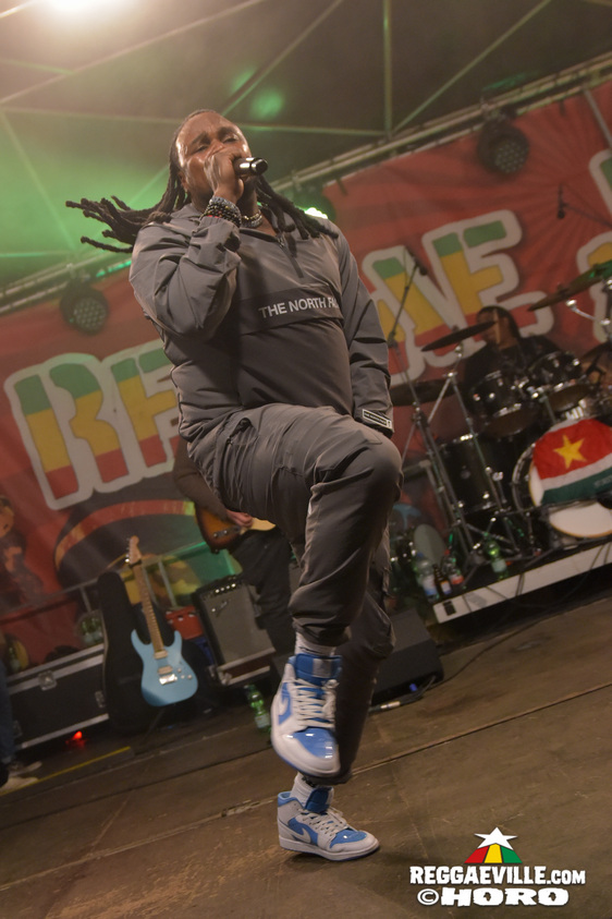 I Wayne, Unstoppable Fyah, INTI