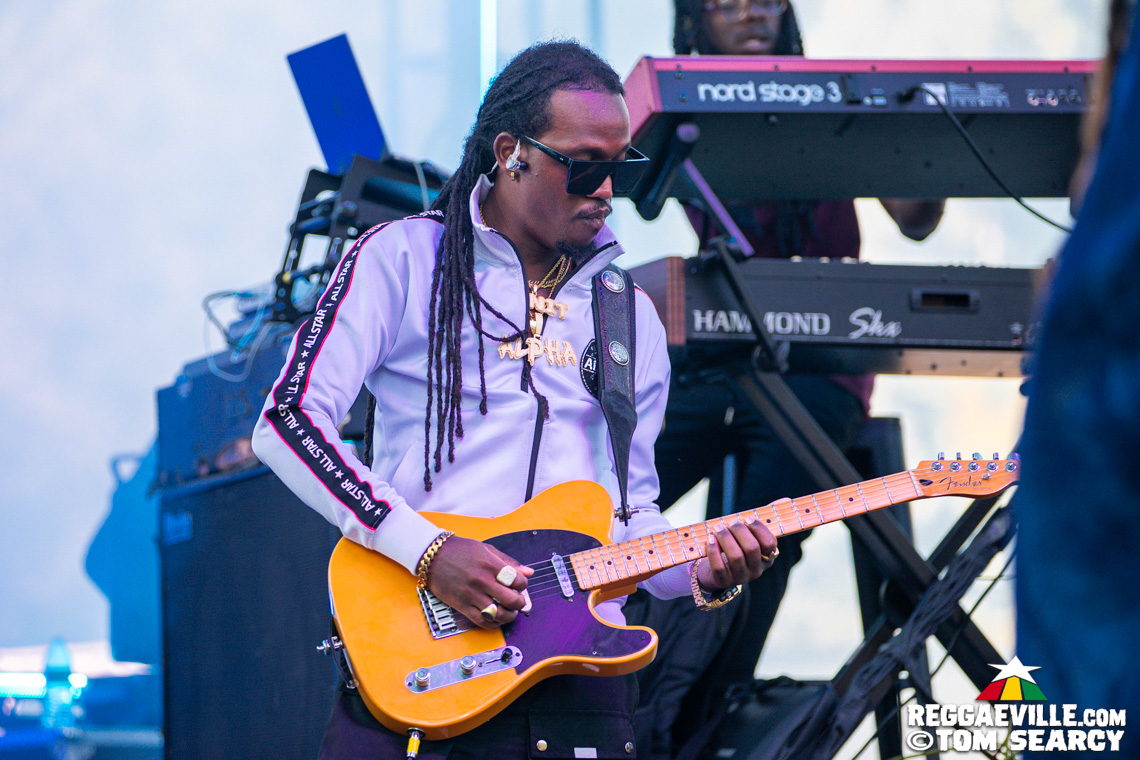 Keznamdi, Blvk H3ro, Andrew Bees