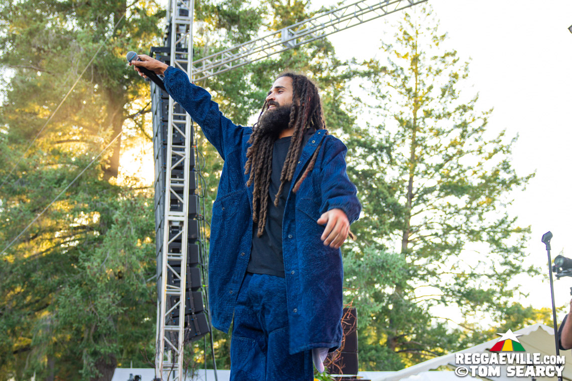 Keznamdi, Blvk H3ro, Andrew Bees