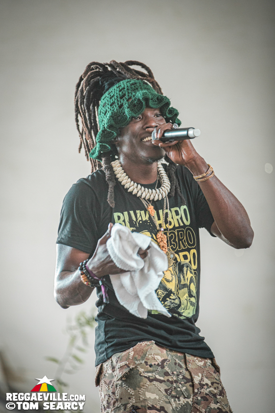 Keznamdi, Blvk H3ro, Andrew Bees