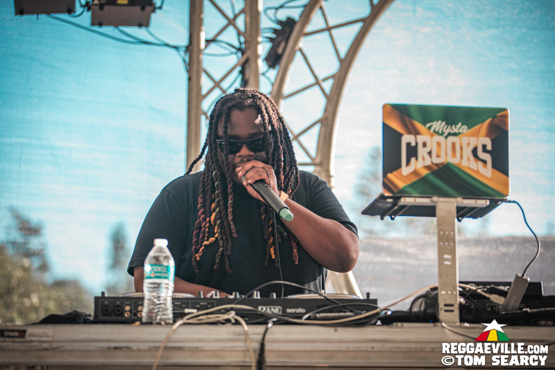 Keznamdi, Blvk H3ro, Andrew Bees