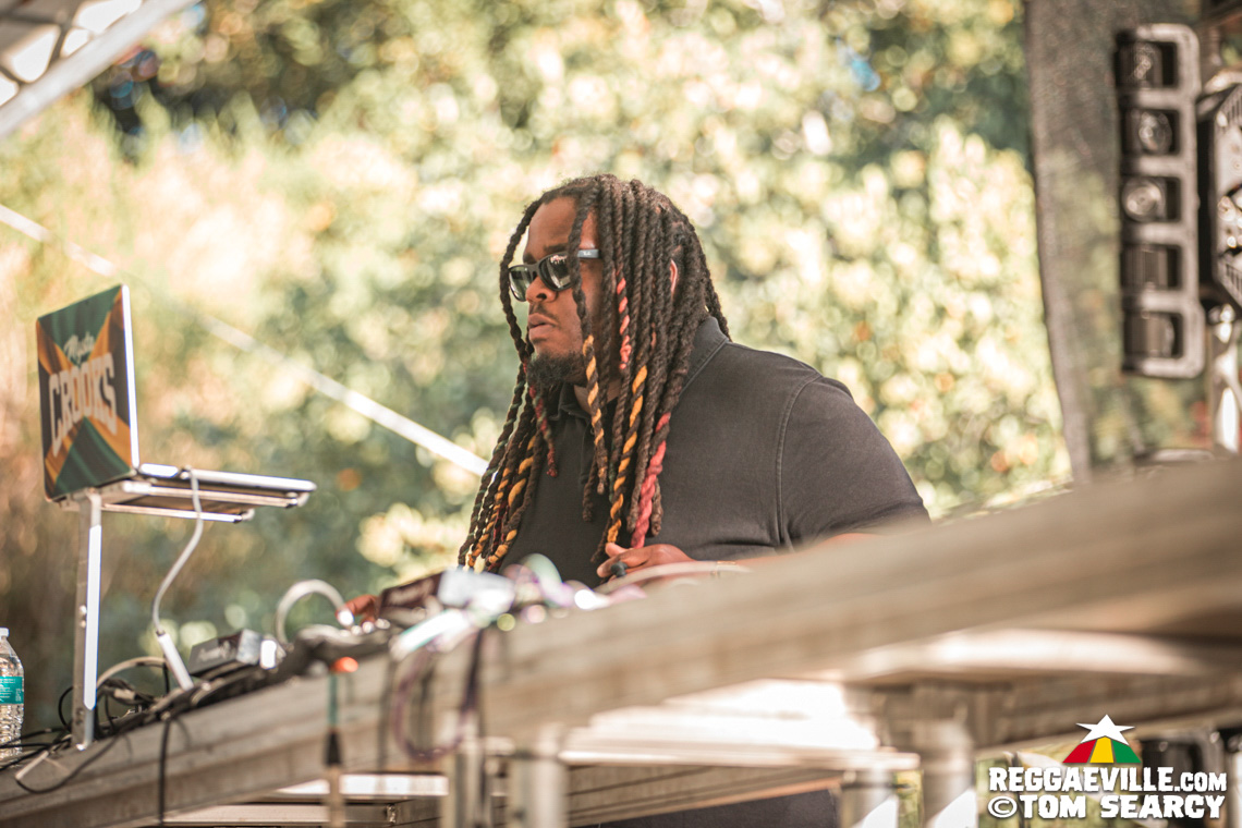 Keznamdi, Blvk H3ro, Andrew Bees