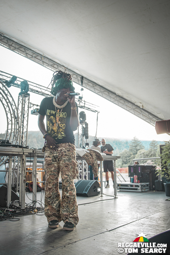 Keznamdi, Blvk H3ro, Andrew Bees