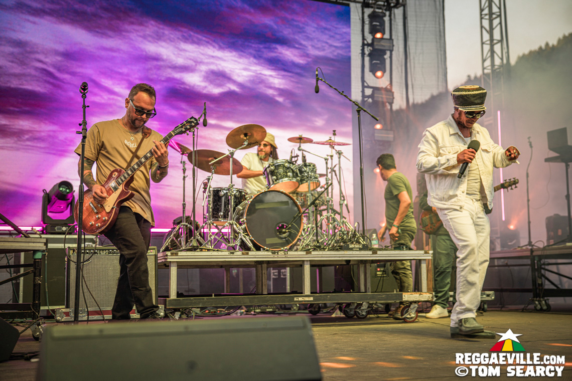 Keznamdi, Blvk H3ro, Andrew Bees