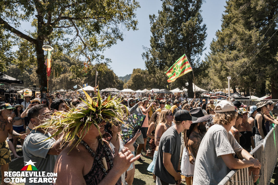 Hempress Sativa, Turbulence, M Dot R