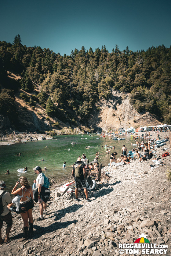 Hempress Sativa, Turbulence, M Dot R