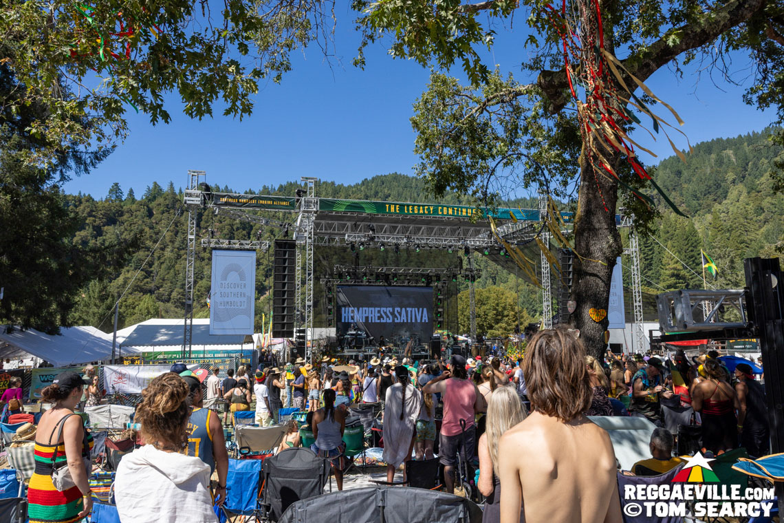 Hempress Sativa, Turbulence, M Dot R