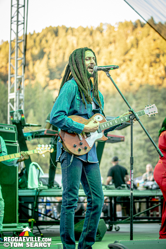 Julian Marley, Mr. Vegas, Tarrus Riley & Dean Fraser