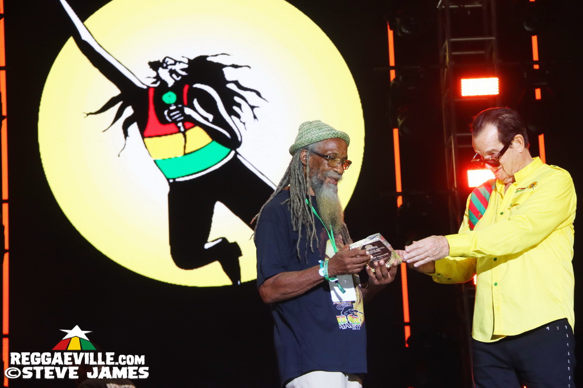 I Wayne, Pressure Busspipe, Bugle