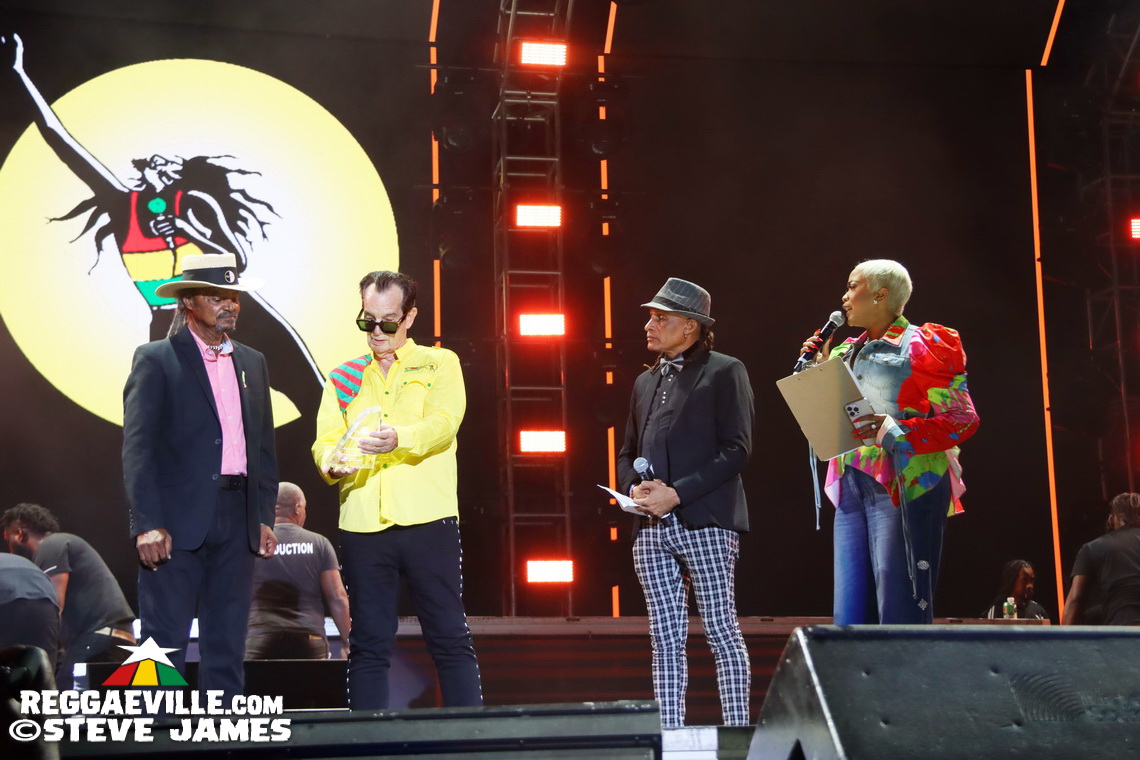 I Wayne, Pressure Busspipe, Bugle