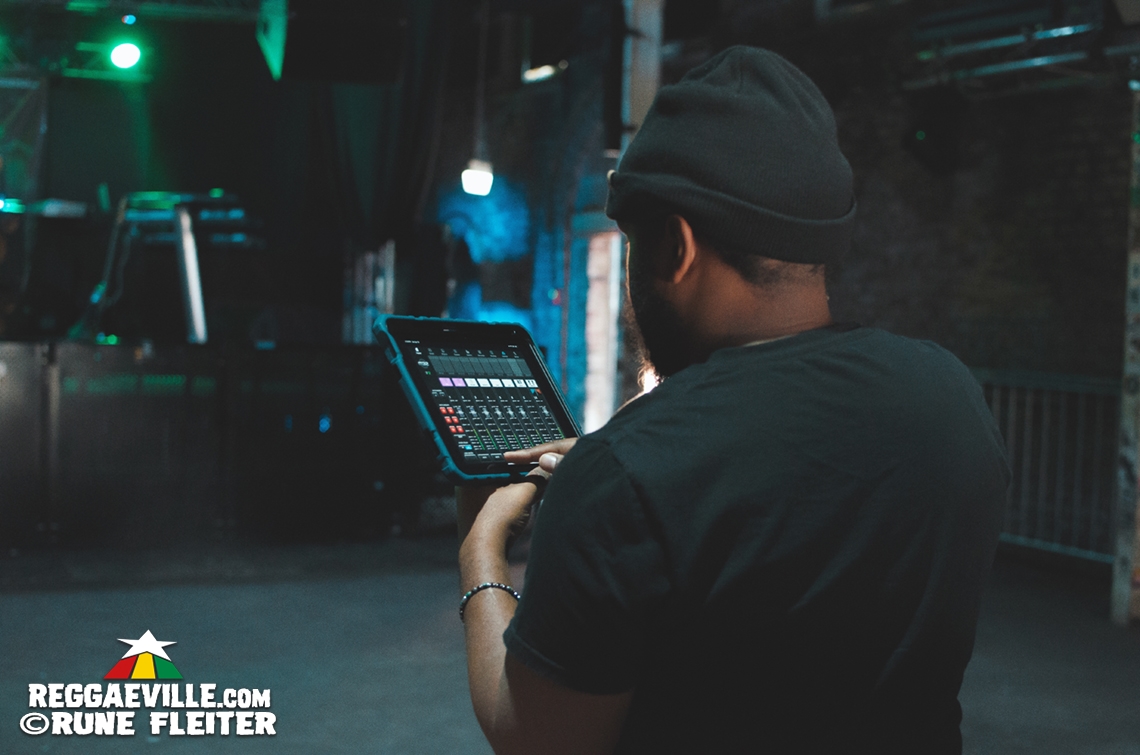 Tori Lattore, Janeel Mills, Backstage & Impressions