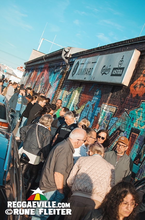 Tori Lattore, Janeel Mills, Backstage & Impressions