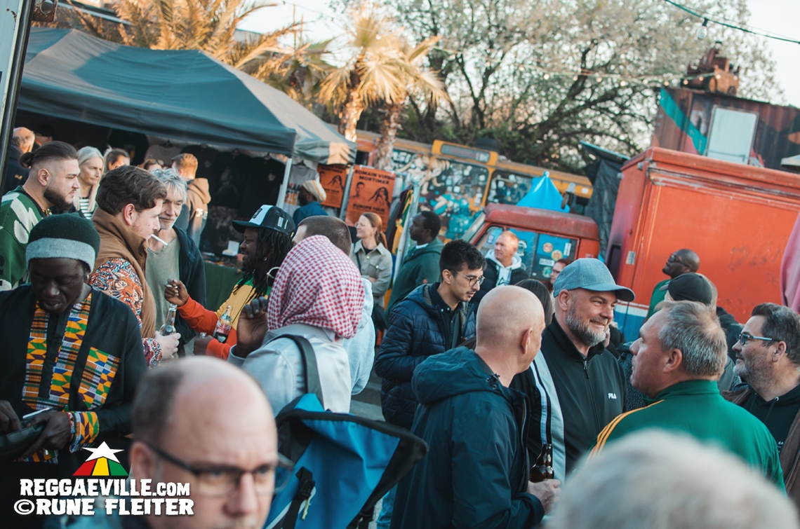 Tori Lattore, Janeel Mills, Backstage & Impressions