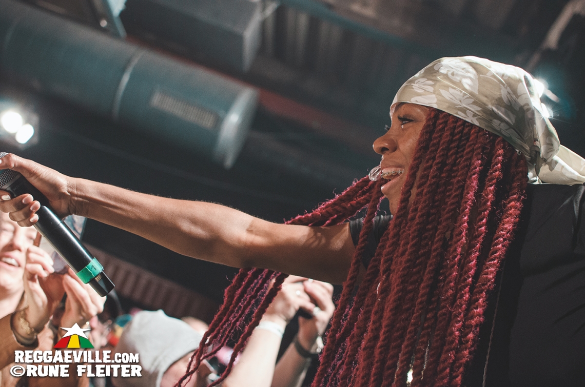 Tori Lattore, Janeel Mills, Backstage & Impressions