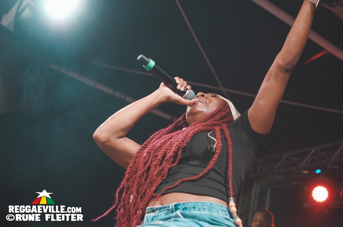 Tori Lattore, Janeel Mills, Backstage & Impressions