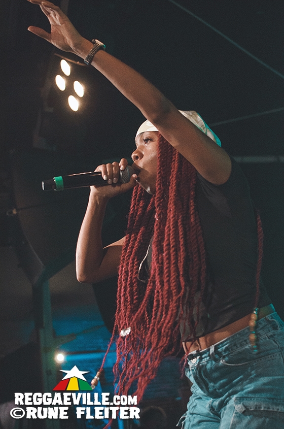 Tori Lattore, Janeel Mills, Backstage & Impressions