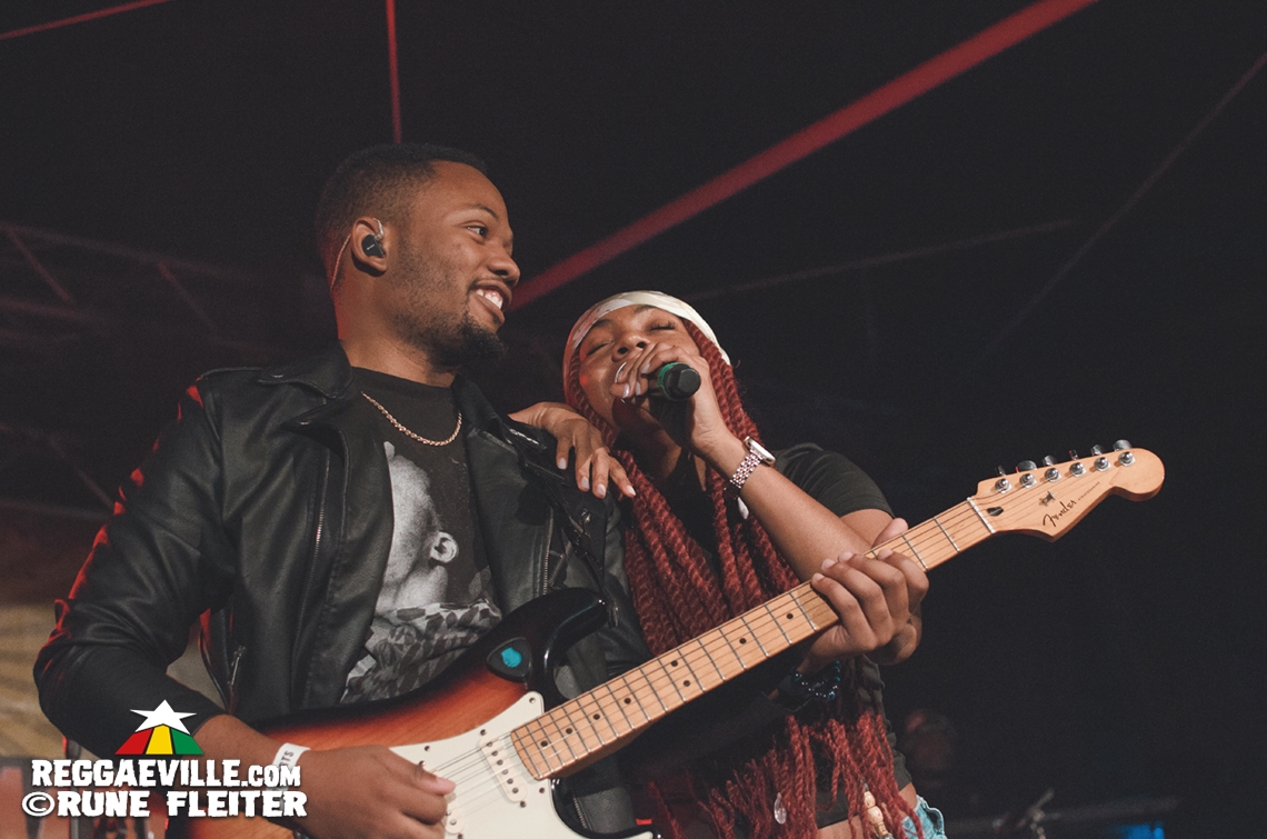 Tori Lattore, Janeel Mills, Backstage & Impressions