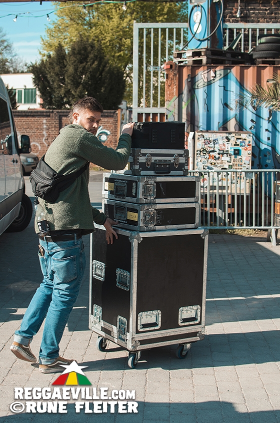 Tori Lattore, Janeel Mills, Backstage & Impressions