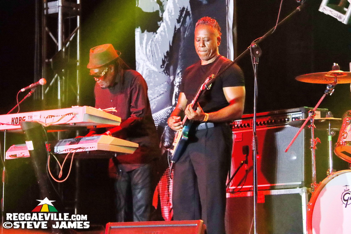 Sizzla, Turbulence, Jahbar I