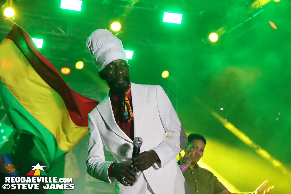 Sizzla, Bounty Killer, Spragga Benz, Nesbeth, Etana
