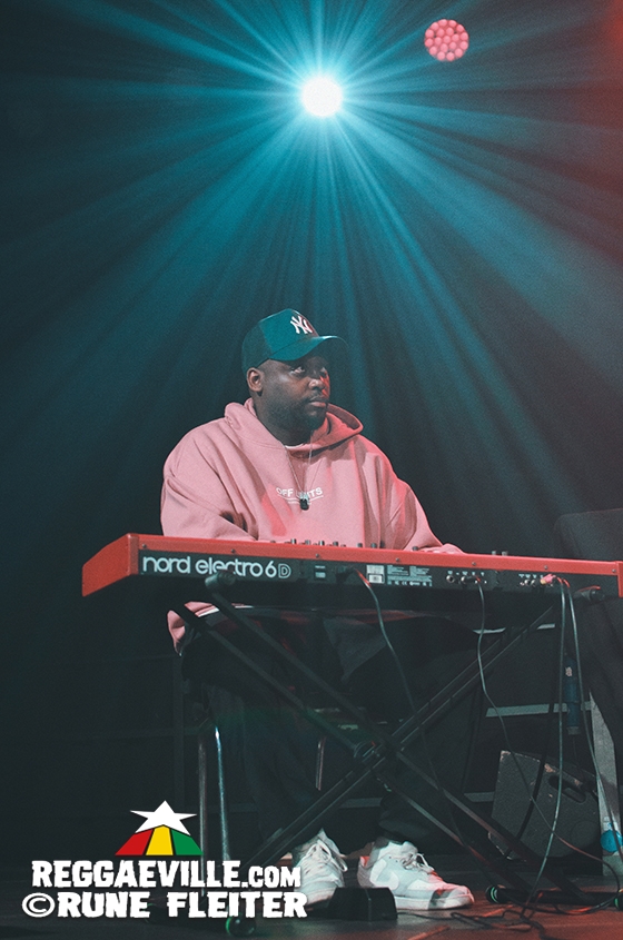 Kumar Fyah, Treesha, Inti Ayvar Waltz, Milaa