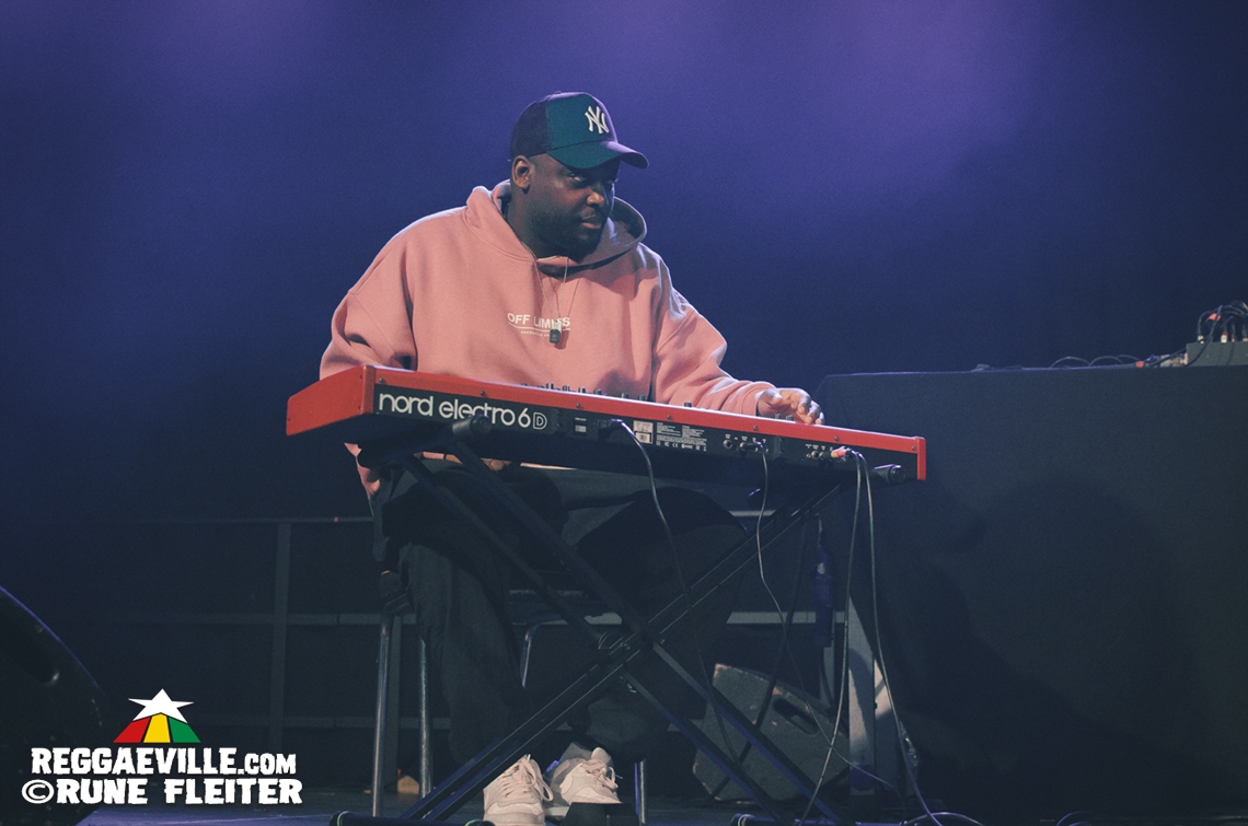 Kumar Fyah, Treesha, Inti Ayvar Waltz, Milaa