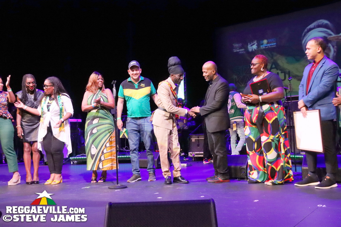 Sizzla, Etana, Lady G, Admiral Tibet