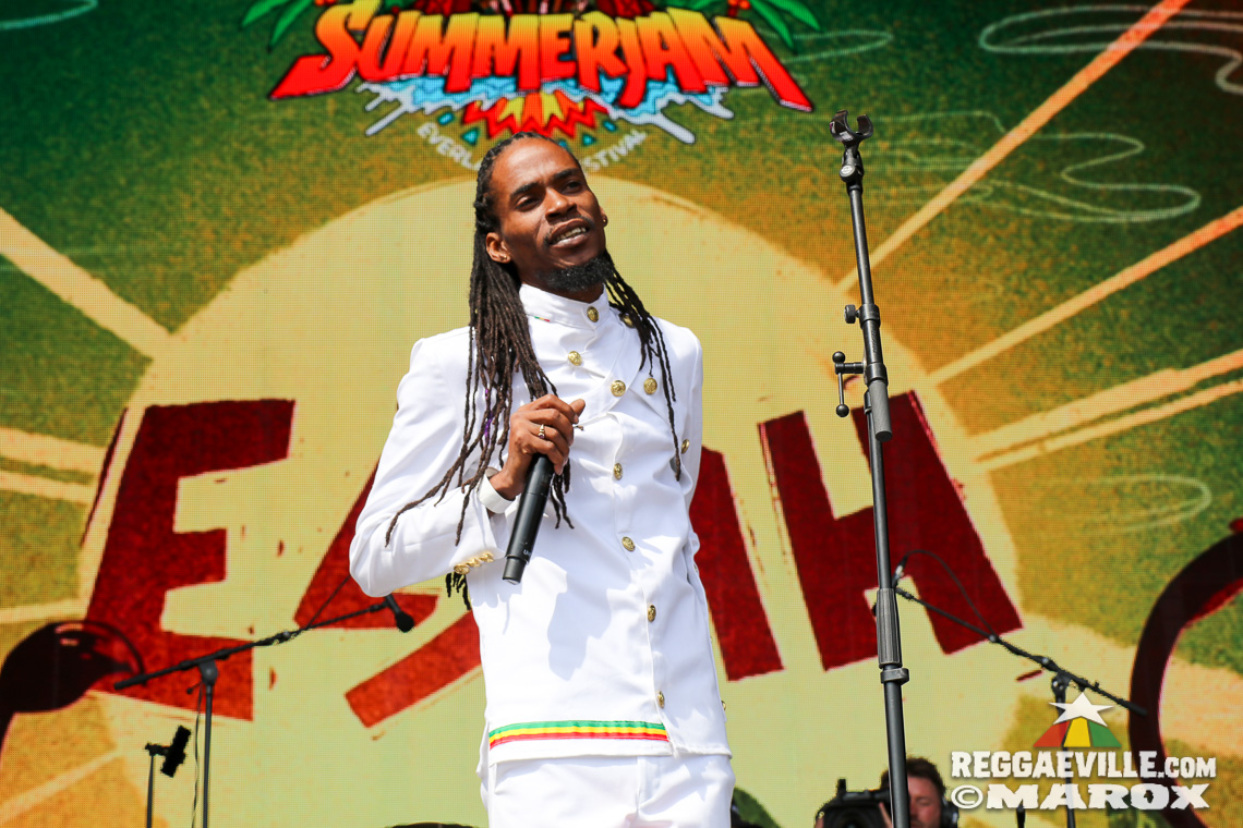 Eesah, Third World with Kumar, Baracca Republic