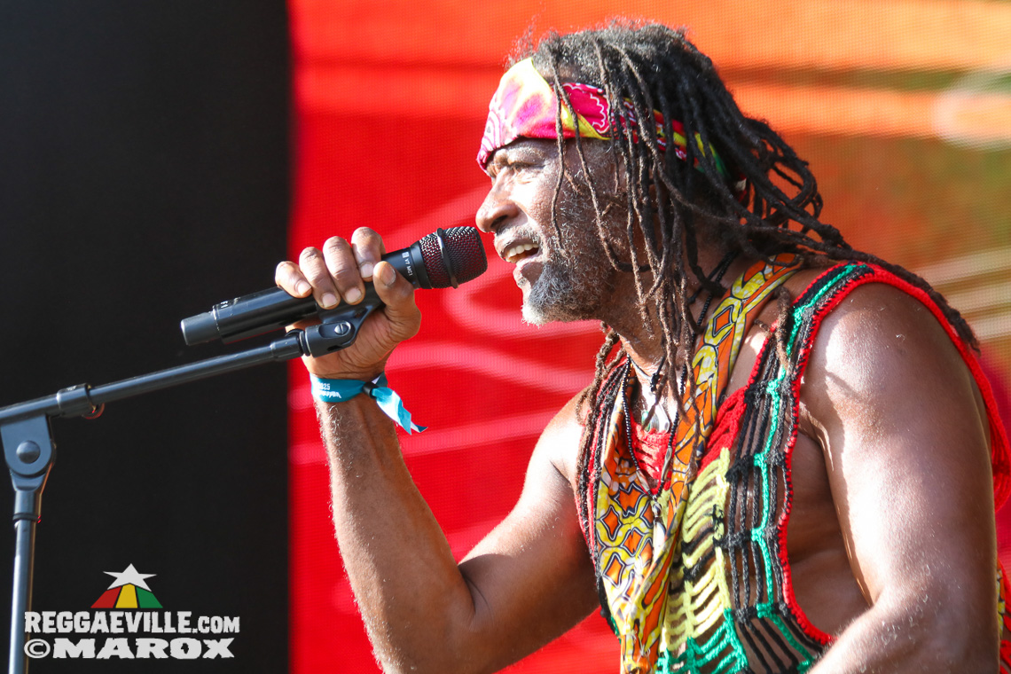 Eesah, Third World with Kumar, Baracca Republic