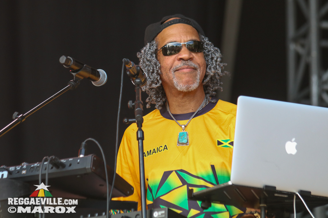 Eesah, Third World with Kumar, Baracca Republic