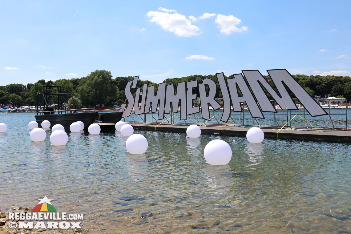 Eesah, Third World with Kumar, Baracca Republic