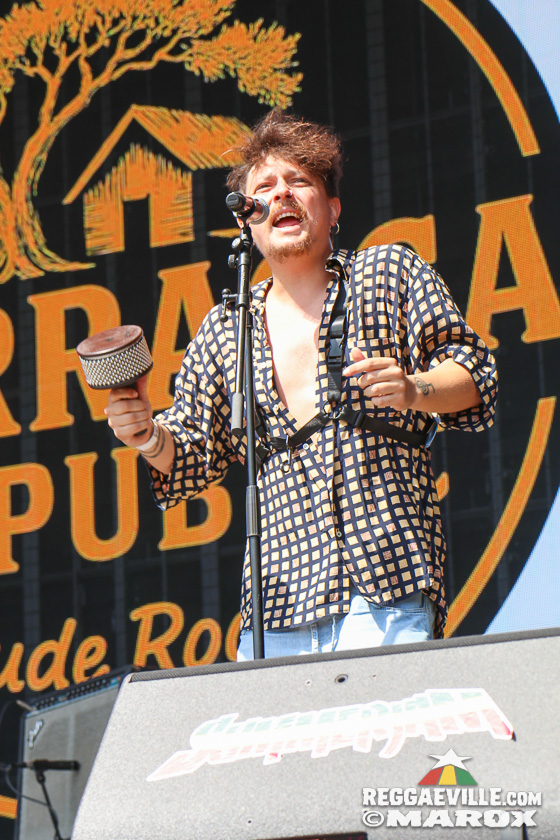 Eesah, Third World with Kumar, Baracca Republic