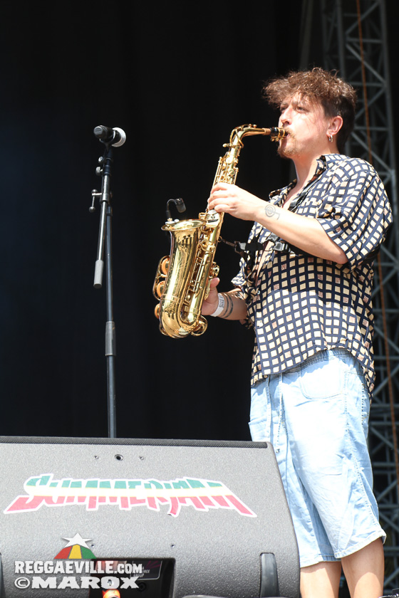 Eesah, Third World with Kumar, Baracca Republic