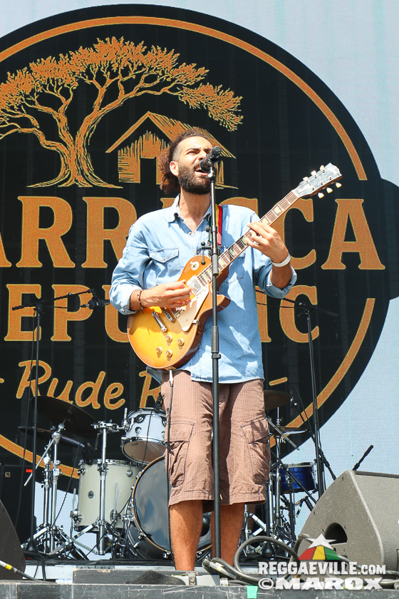 Eesah, Third World with Kumar, Baracca Republic