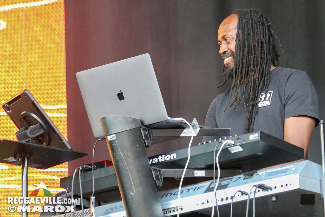 Mr. Vegas, Alborosie, Etana