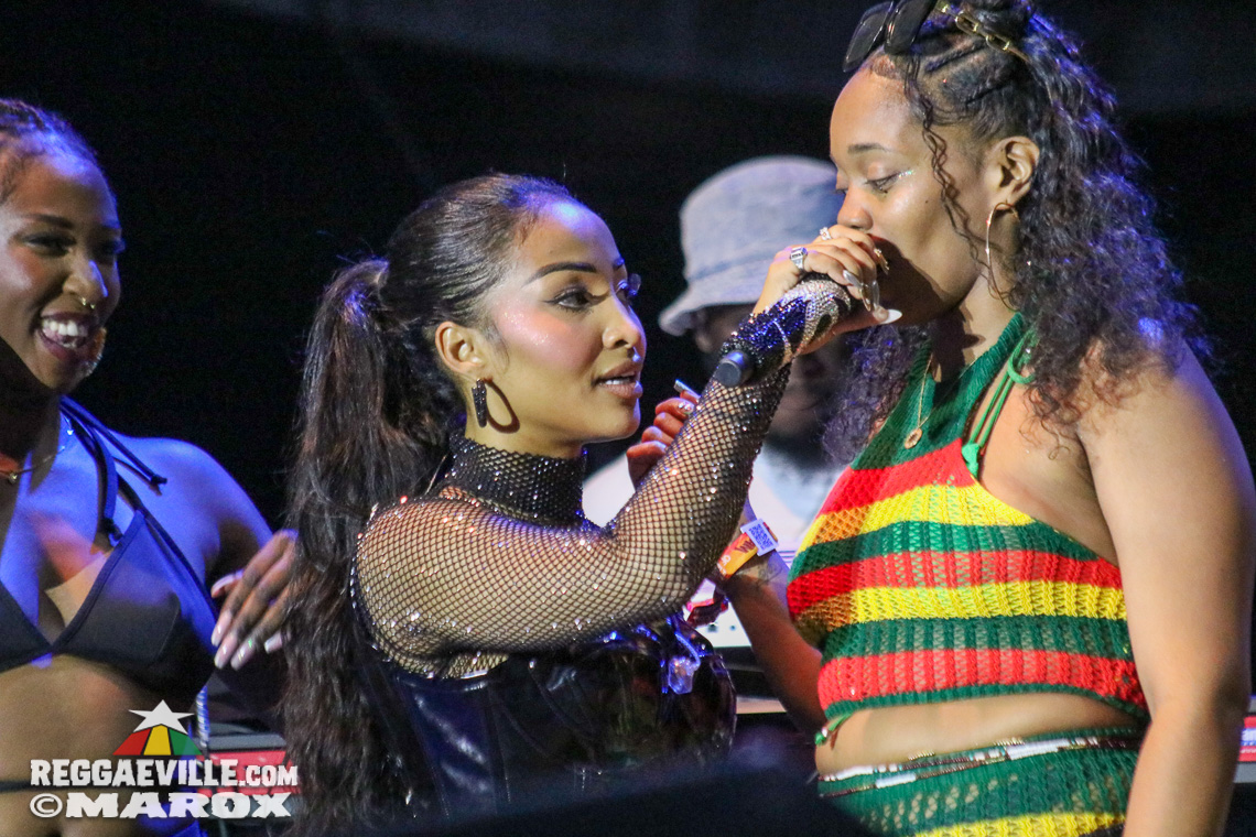 Shenseea, Teejay