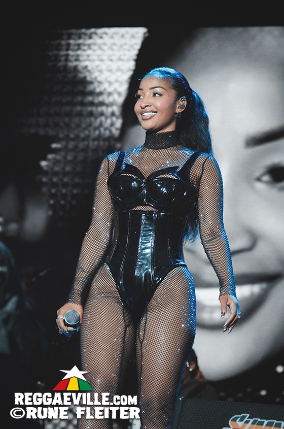 Shenseea, Teejay