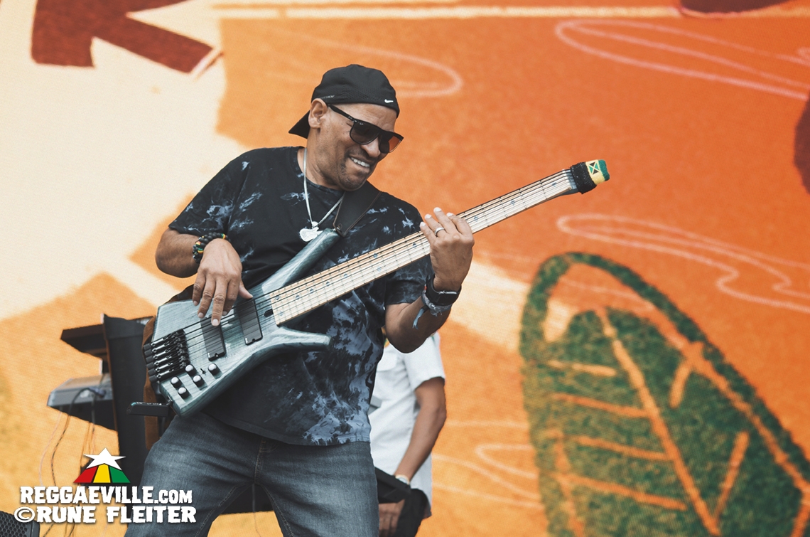 Inner Circle, Kumar, Meta Dia