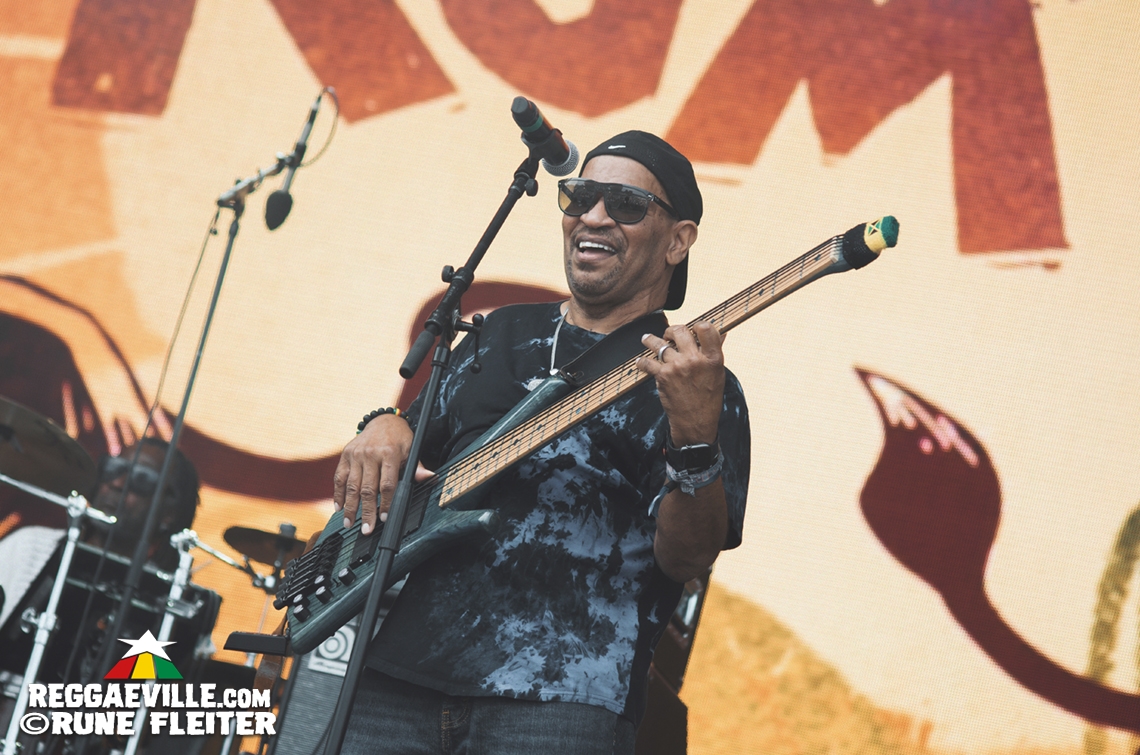 Inner Circle, Kumar, Meta Dia