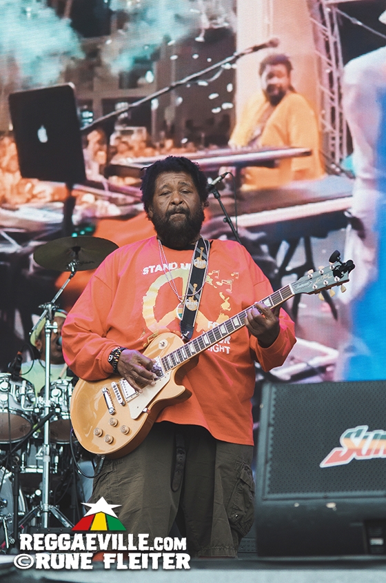 Inner Circle, Kumar, Meta Dia