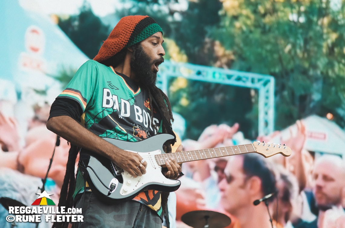 Inner Circle, Kumar, Meta Dia